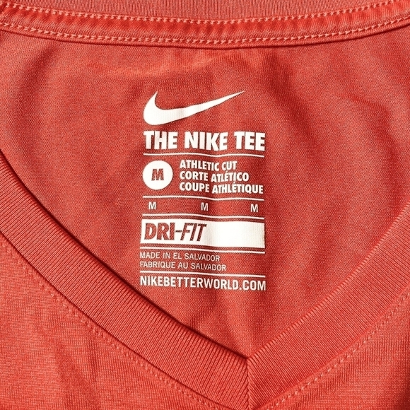The Nike Tee V-Neck Dri-Fit Athletic Cut Women's Medium M Coral Athleisure EUC - Picture 5 of 5